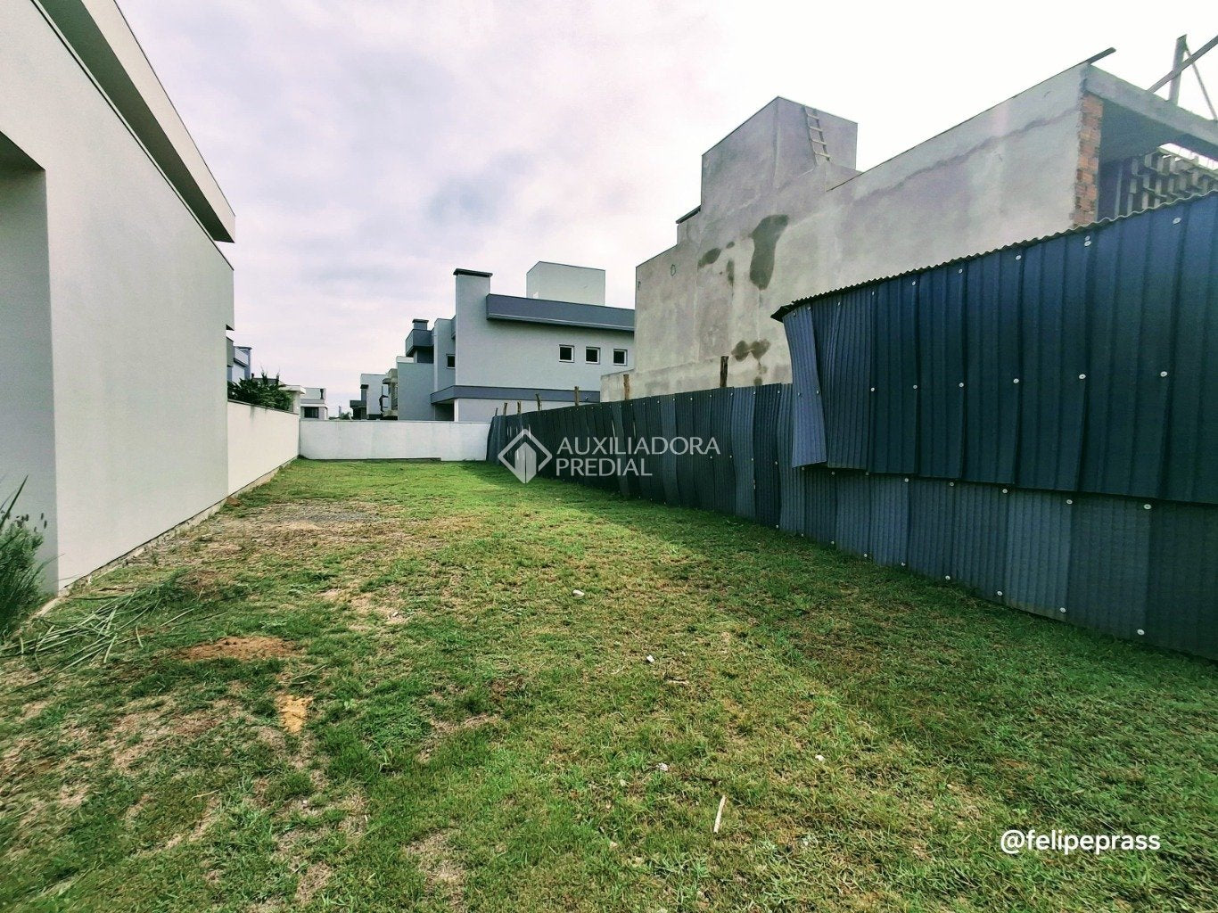 Terreno à venda no Igara – Próximo à Ulbra e com estrutura de lazer