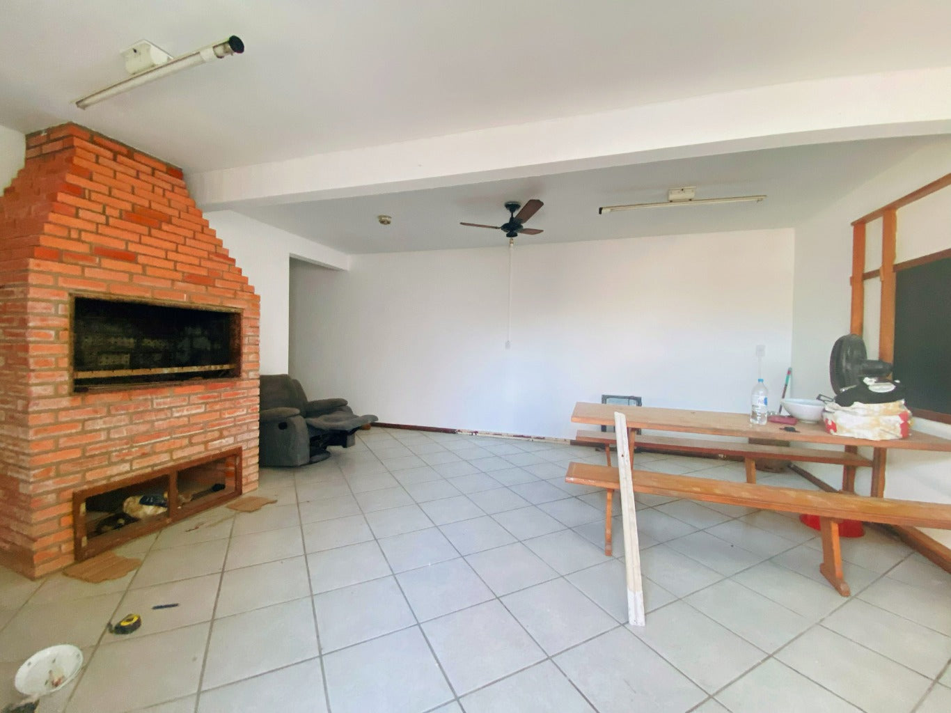 Casa terrea a venda com 4 quartos, piscina e salão de festas!