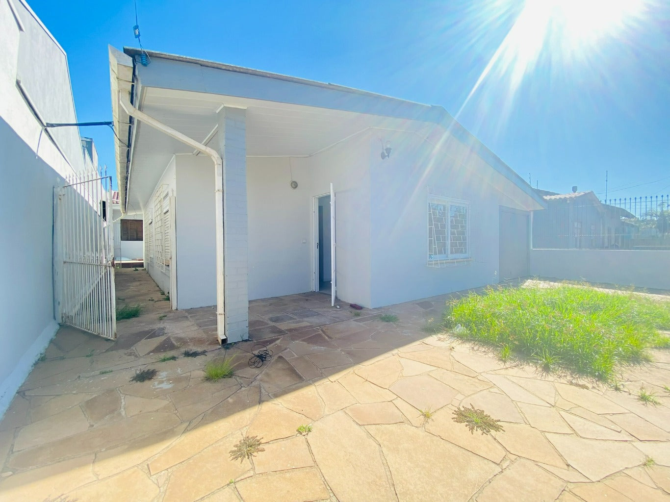 Casa terrea a venda com 4 quartos, piscina e salão de festas!