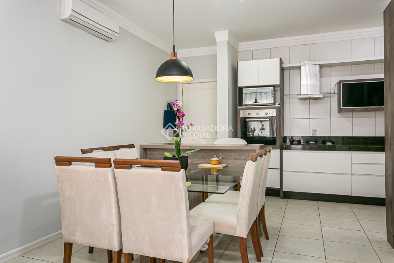 Apartamento 2 suítes Jurerê Internacional